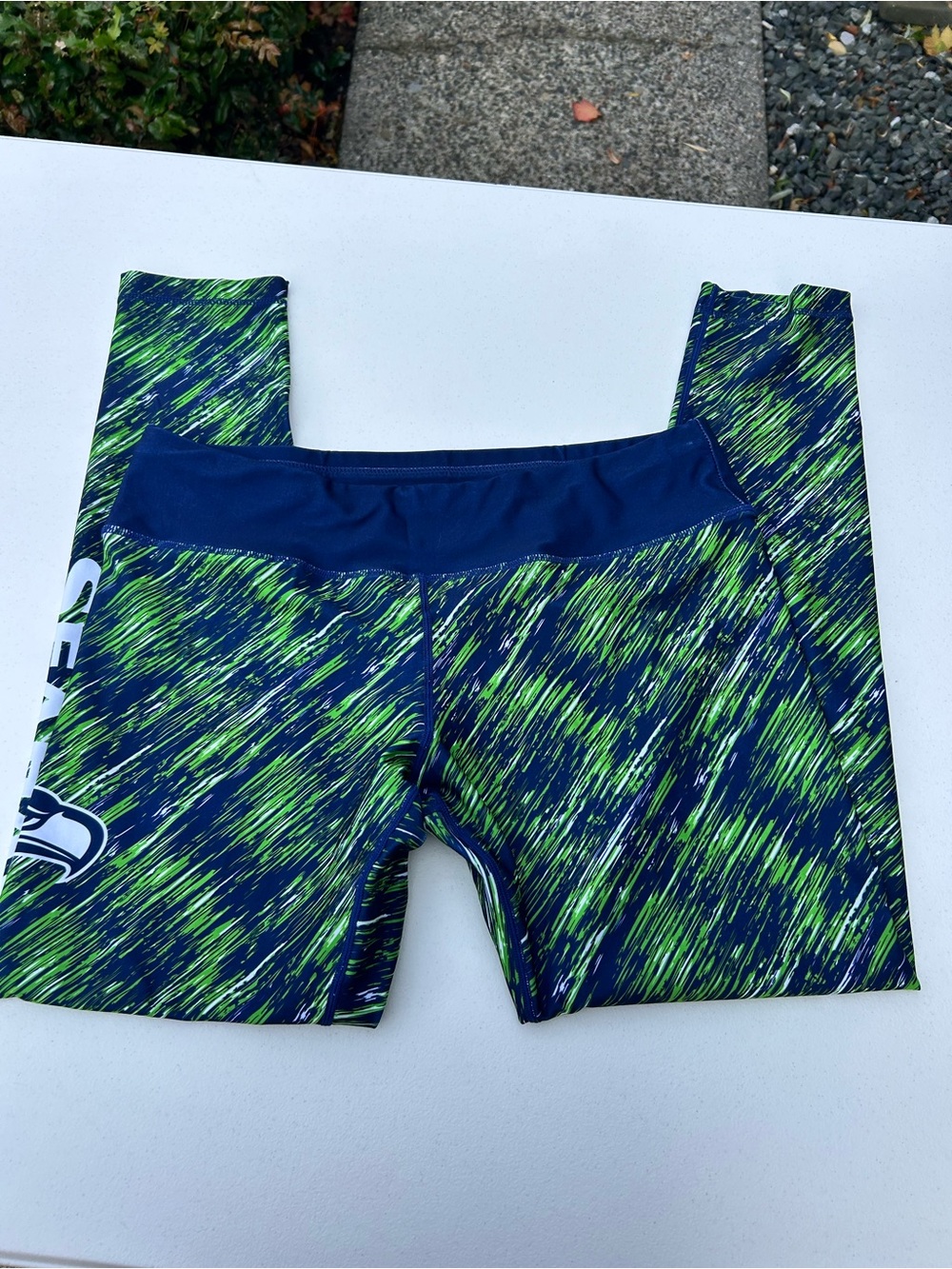 NFL Women's Navy & Neon Green Logo Performance Leggings Seahawks